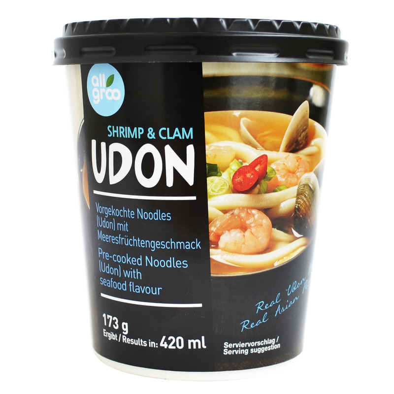 Udon nuudlid kreveti ja merikarbi